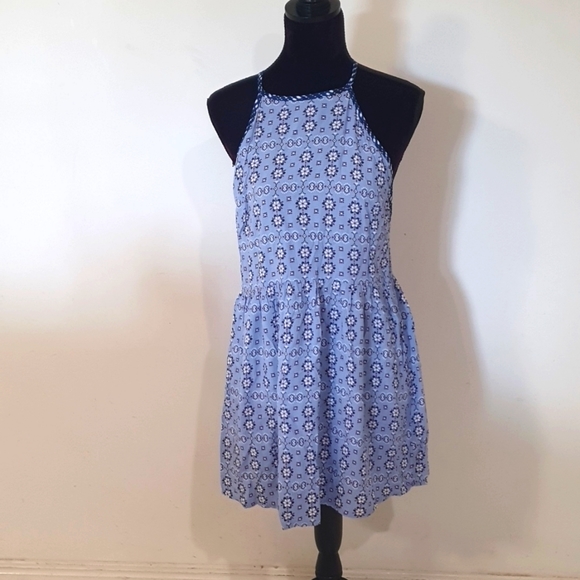 Tigerlily Dresses & Skirts - Tigerlily Size 8 Racerback Blue Floral Boho Dress